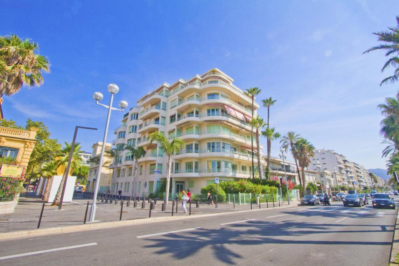 Top Floor Miramar Sea Front Apartment Ница Екстериор снимка